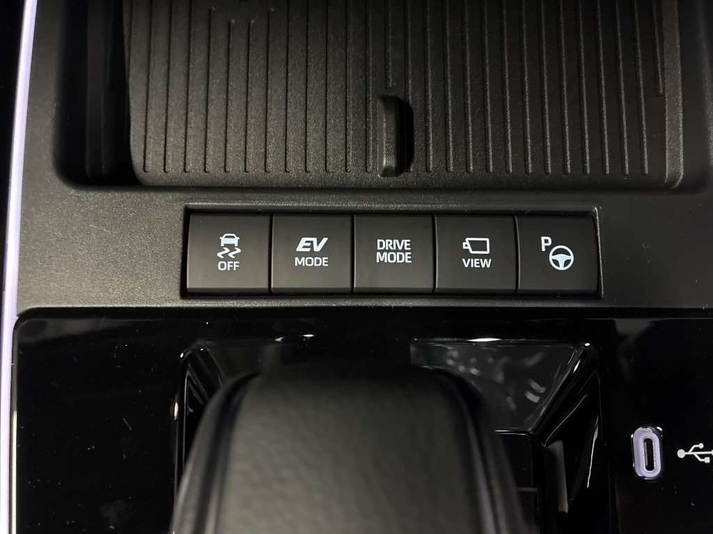 TOYOTA COROLLA CROSS HYBRID Z LEATHER photo 8