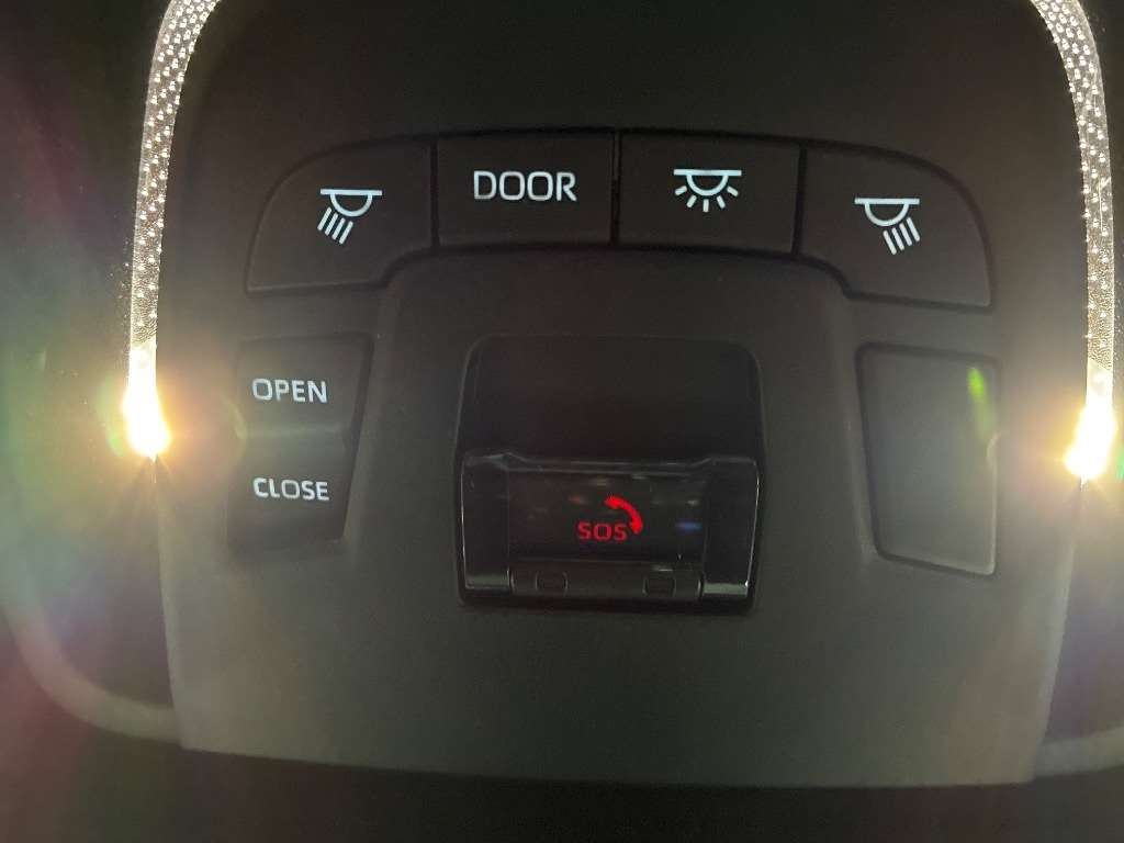 TOYOTA COROLLA CROSS HYBRID Z LEATHER photo 10