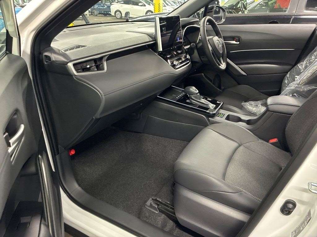 TOYOTA COROLLA CROSS HYBRID Z LEATHER photo 14