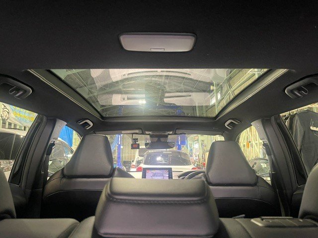 TOYOTA COROLLA CROSS HYBRID Z LEATHER photo 11