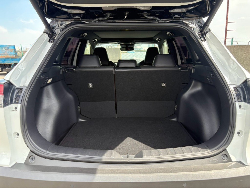 TOYOTA COROLLA CROSS HYBRID Z LEATHER photo 18