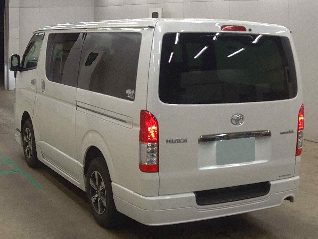 TOYOTA HIACE DARK PRIME V2 angle 3