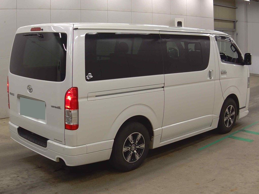 TOYOTA HIACE DARK PRIME V2 photo 5