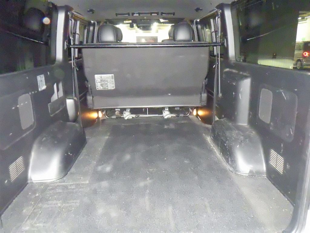 TOYOTA HIACE DARK PRIME V2 photo 7