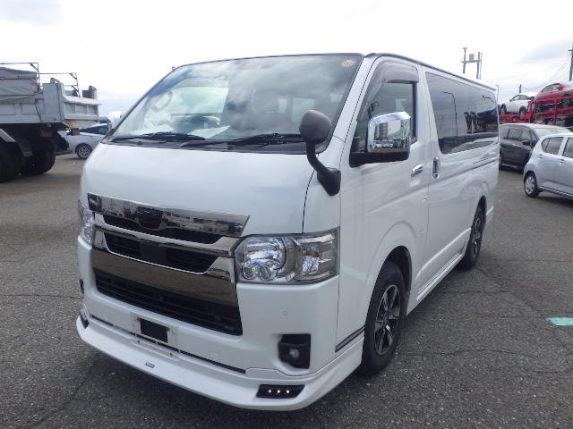 TOYOTA HIACE DARK PRIME V2 photo 10