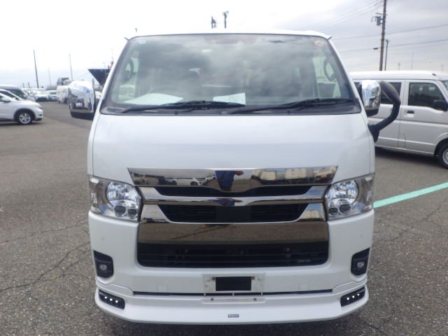 TOYOTA HIACE DARK PRIME V2 photo 12
