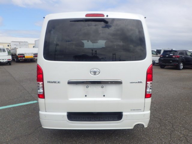TOYOTA HIACE DARK PRIME V2 photo 13